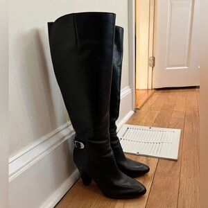 LIKE NEW - Marc Fisher black boots in perfect condition. Only worn twice